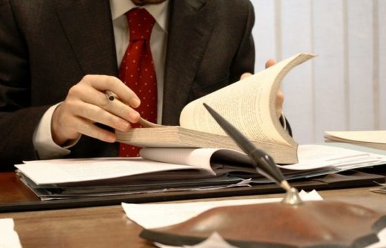 Как выбрать хорошего адвоката?