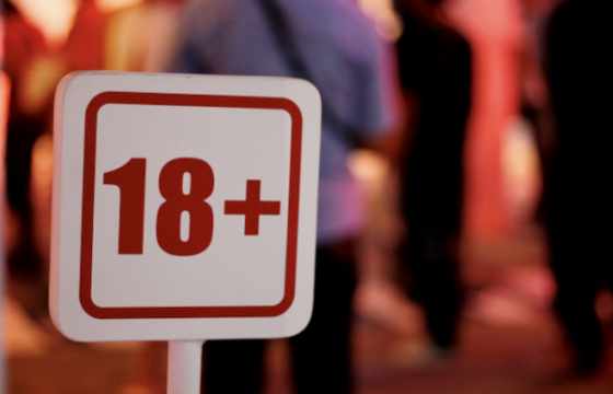 Google: если сайт ранжируется по «взрослым» запросам, это не страшно