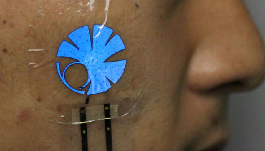 Сверхтонкая «электронная кожа» превратит тело человека в LED-экран